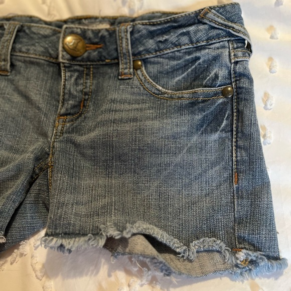 FP Free People Womens W 25 Denim Jean Fringe Hem Shorts - Picture 3 of 9
